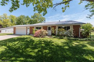 324 Charring Cross Drive, Munroe Falls, OH 44262