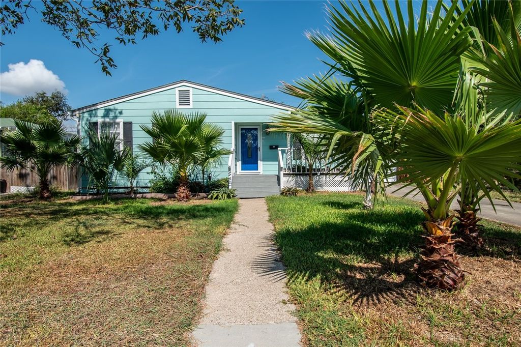 402 Angelo Dr, Corpus Christi, TX 78411 — exterior