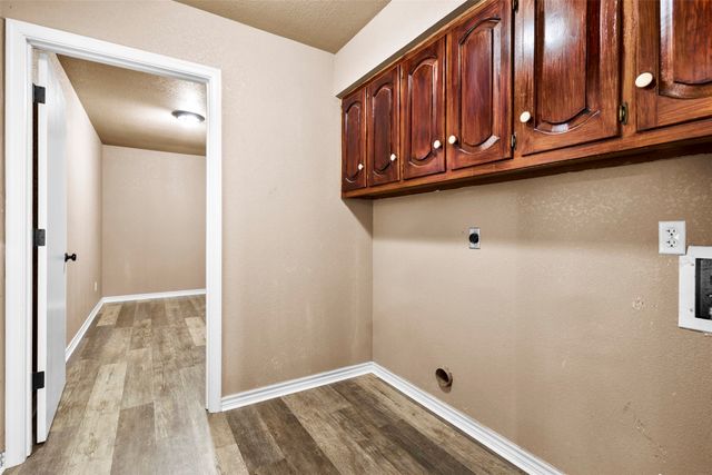 1108 Lakefront Drive, Waxahachie, TX 75165