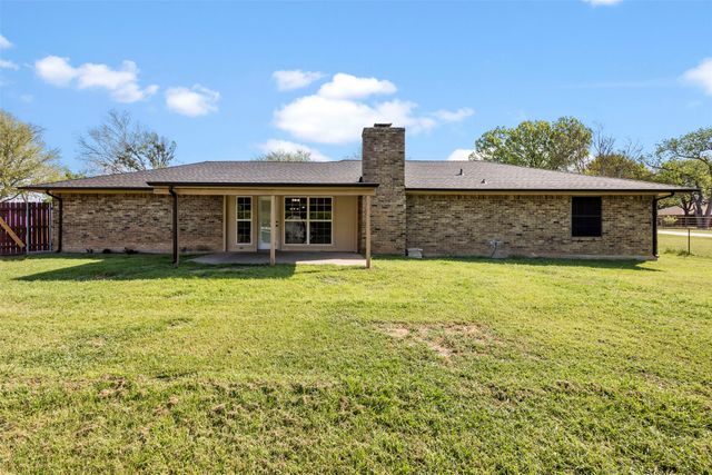 1108 Lakefront Drive, Waxahachie, TX 75165