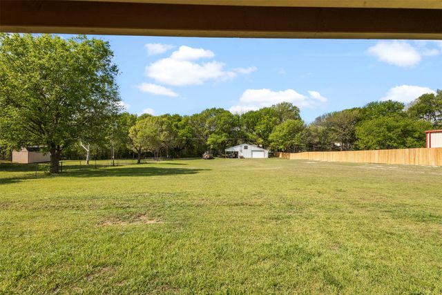 1108 Lakefront Drive, Waxahachie, TX 75165