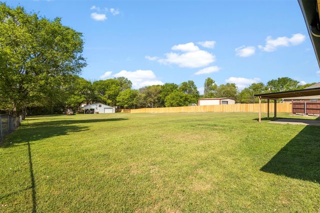 1108 Lakefront Drive, Waxahachie, TX 75165