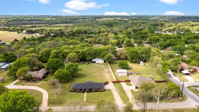 1108 Lakefront Drive, Waxahachie, TX 75165