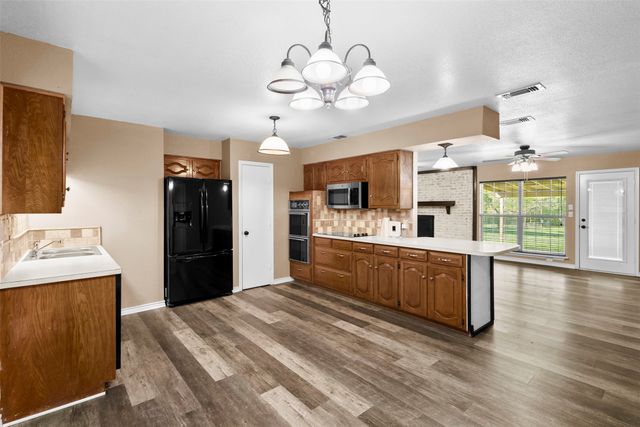 1108 Lakefront Drive, Waxahachie, TX 75165