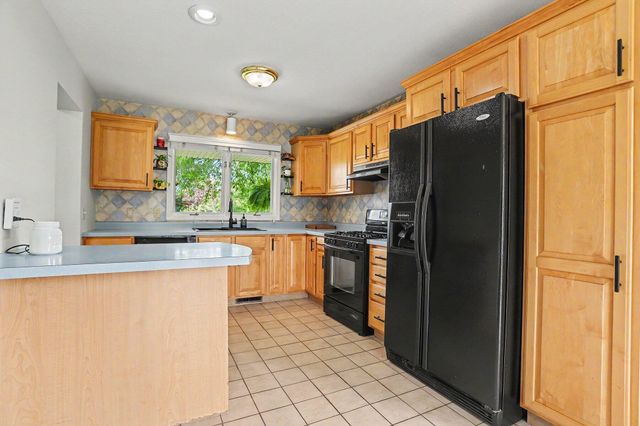 22917 Canary Avenue, Mattawan, MI 49071