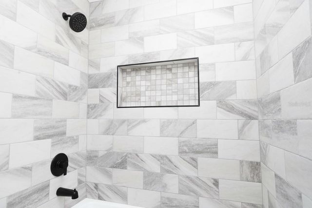 1507 N LAKE VIEW AVENUE, Leesburg, FL 34748