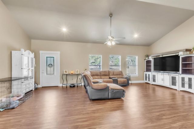 3026 FM 593, Gilmer, TX 75644