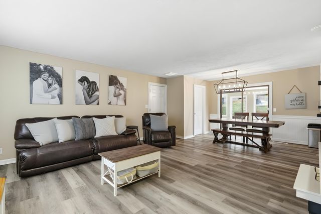 1706 N 16th Street, Ozark, MO 65721