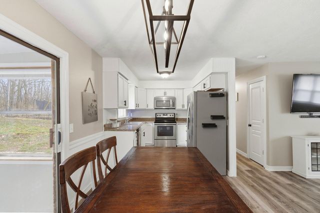 1706 N 16th Street, Ozark, MO 65721