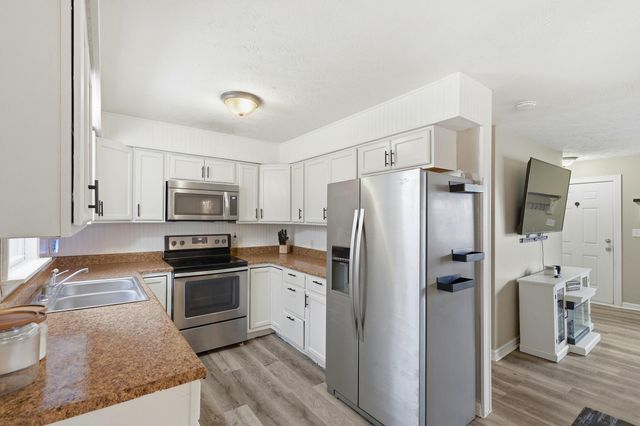 1706 N 16th Street, Ozark, MO 65721