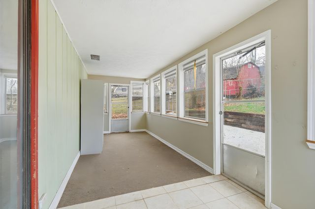 1706 N 16th Street, Ozark, MO 65721