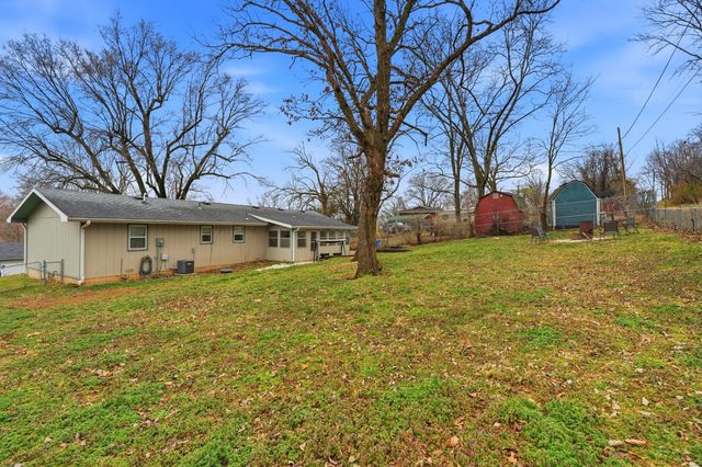 1706 N 16th Street, Ozark, MO 65721