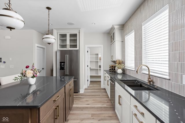 11373 Nickel Row, Fishers, IN 46038