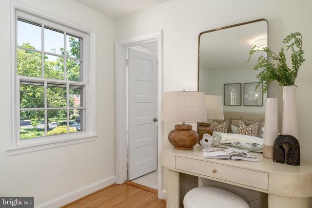 4700 SEDGWICK ST NW, Washington, DC 20016
