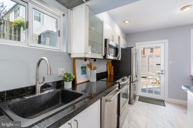 4700 SEDGWICK ST NW, Washington, DC 20016