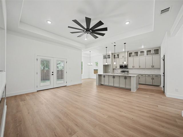 113 Dennis Drive, Azle, TX 76020