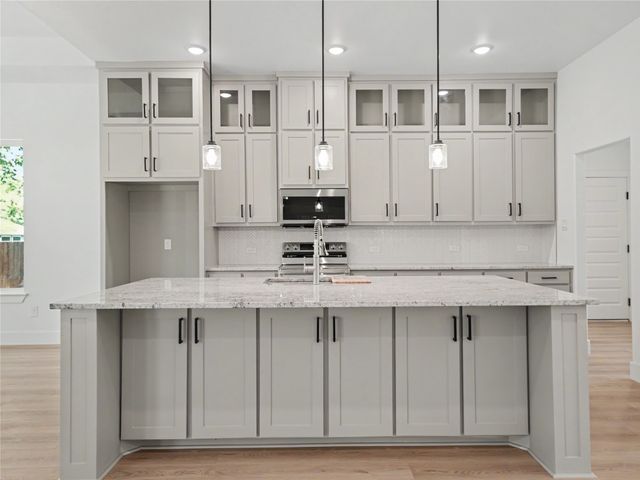 113 Dennis Drive, Azle, TX 76020
