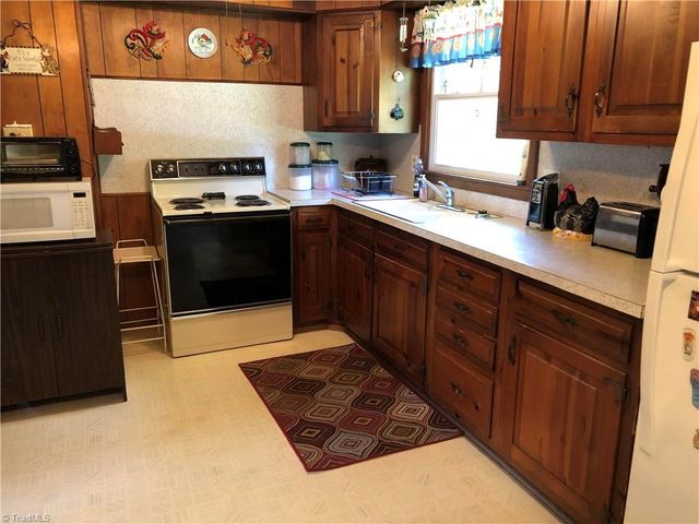 4163 Nc Highway 704, Madison, NC 27025