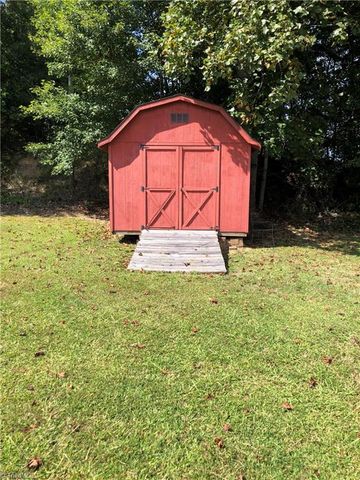 4163 Nc Highway 704, Madison, NC 27025