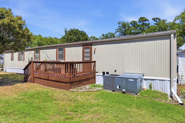 1420 Circle Dr., North Myrtle Beach, SC 29582