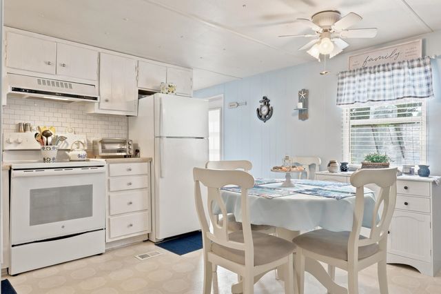 1420 Circle Dr., North Myrtle Beach, SC 29582