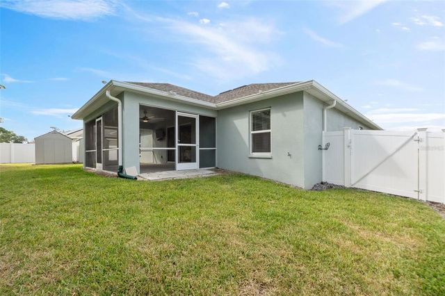 230 COVE AT EAGLE LAKE CIRCLE, Eagle Lake, FL 33839