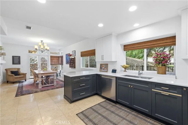 23656 White Oak Court, Newhall, CA 91321