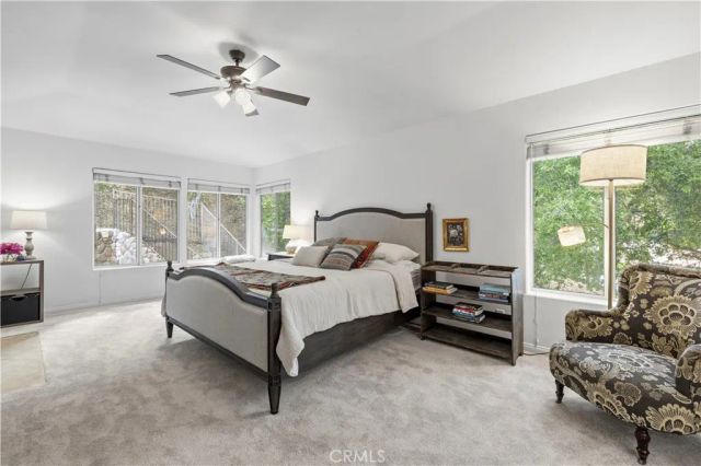 23656 White Oak Court, Newhall, CA 91321