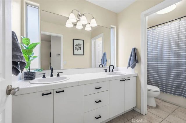 23656 White Oak Court, Newhall, CA 91321