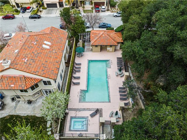 23656 White Oak Court, Newhall, CA 91321