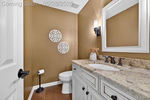 337 Country Club Court, Canton, MI 48188