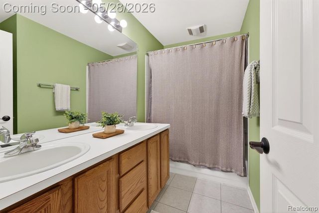 337 Country Club Court, Canton, MI 48188