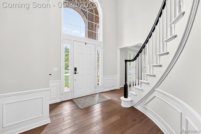 337 Country Club Court, Canton, MI 48188
