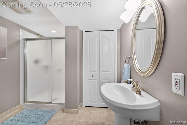 337 Country Club Court, Canton, MI 48188