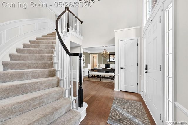 337 Country Club Court, Canton, MI 48188