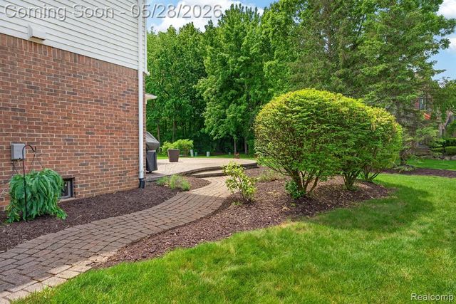 337 Country Club Court, Canton, MI 48188