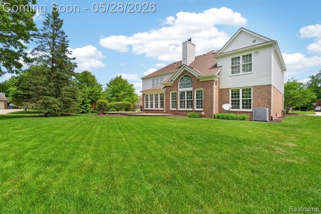 337 Country Club Court, Canton, MI 48188