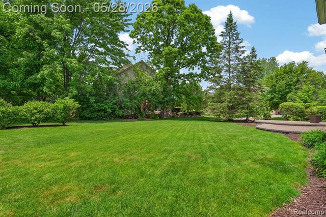 337 Country Club Court, Canton, MI 48188