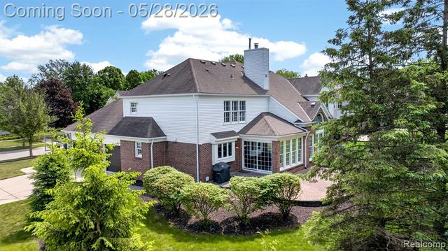 337 Country Club Court, Canton, MI 48188