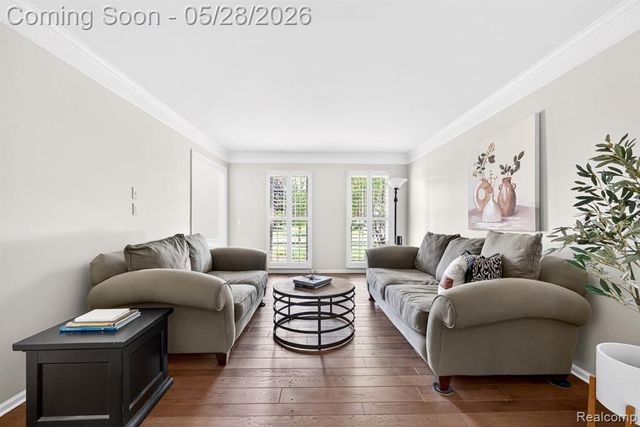 337 Country Club Court, Canton, MI 48188