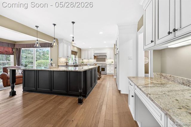 337 Country Club Court, Canton, MI 48188