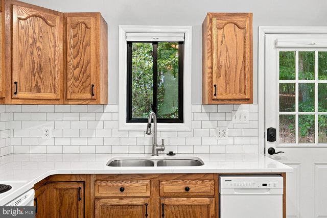 106 N TIMBER TRIBE, Mineral, VA 23117