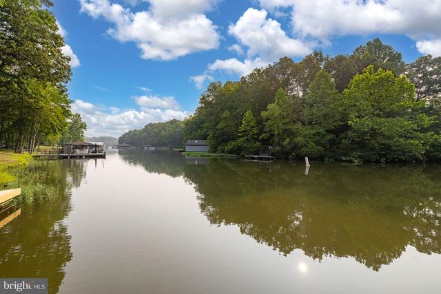 106 N TIMBER TRIBE, Mineral, VA 23117