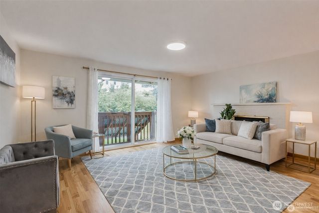 23504 110th place SE, Kent, WA 98031