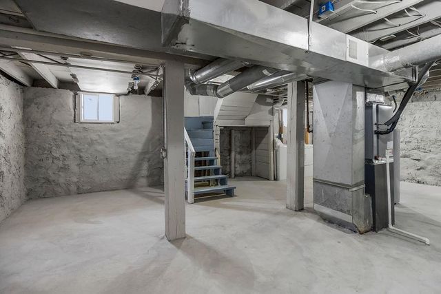 2112 E 36th Street, Kansas City, MO 64109