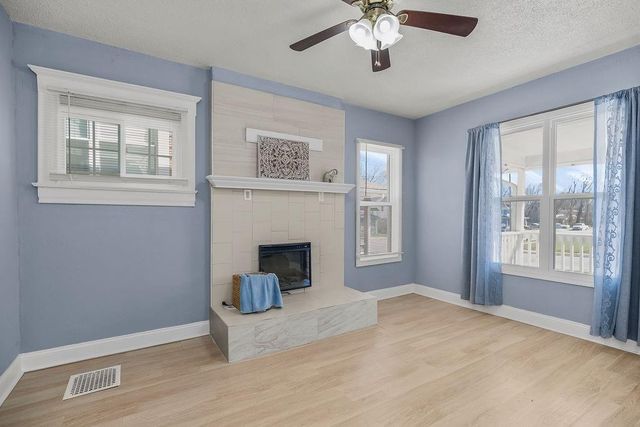 2112 E 36th Street, Kansas City, MO 64109