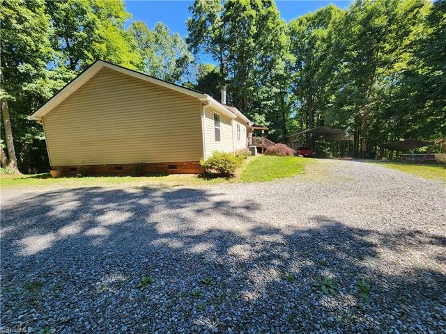 3634 Shoals Road, East Bend, NC 27018