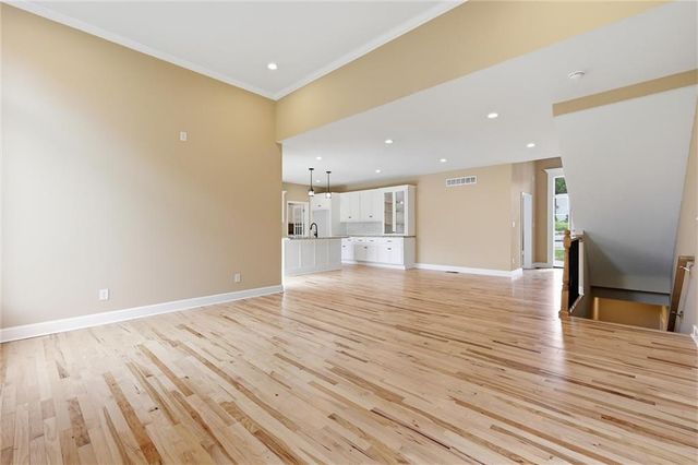 7402 Palmer Avenue, Kansas City, MO 64133