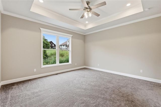 7402 Palmer Avenue, Kansas City, MO 64133
