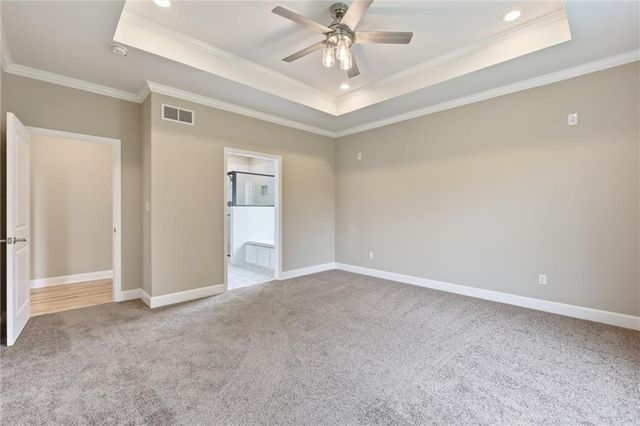 7402 Palmer Avenue, Kansas City, MO 64133